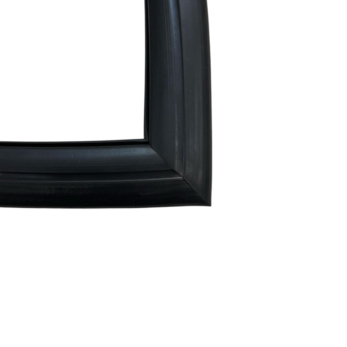 510/1600 Sedan Rear windscreen moulded seal takes wide original SSS or deluxe stainless moulding